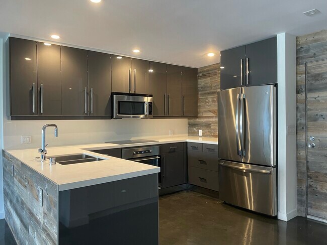 Kitchen - 11645 Montana Ave
