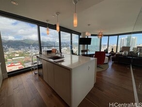 Building Photo - 1108 Auahi St