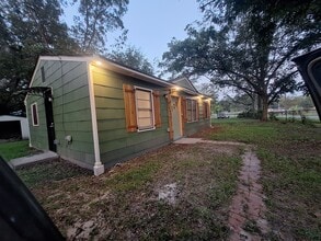 Building Photo - 2641 Leone Dr N