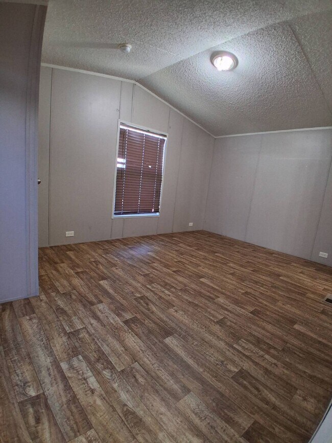 Foto del edificio - 7650 US-90