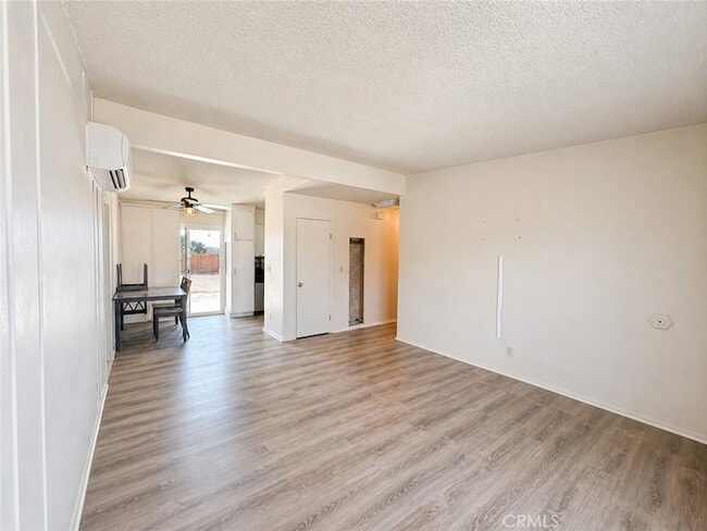 Foto del edificio - 6848 Quail Spring Ave