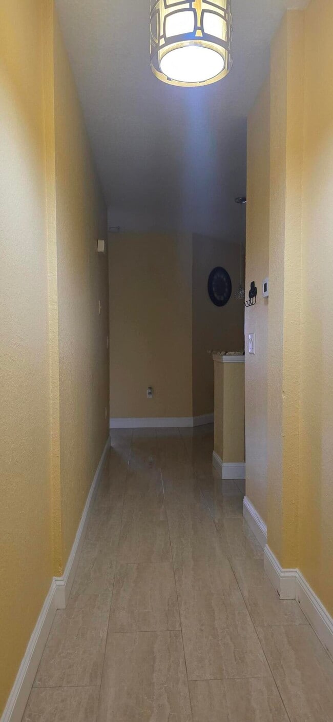 Foto del edificio - 108 SW Peacock Blvd