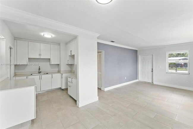 Building Photo - 1245 NW 84th Ter