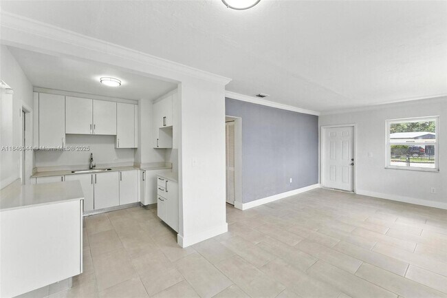 Foto del edificio - 1245 NW 84th Ter
