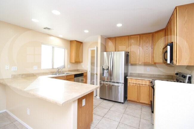 Building Photo - 11750 W Tierra Grande