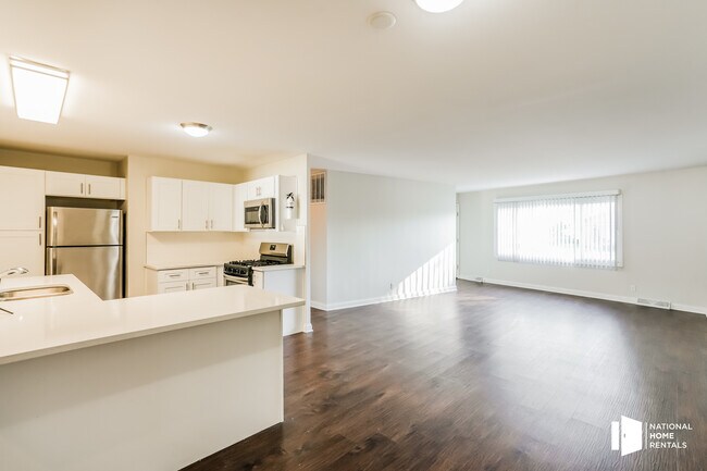 Foto del edificio - 15220 Ridgeway Ave
