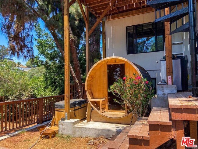 Foto del edificio - 1933 Lemoyne St