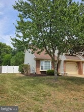Building Photo - 9 Gristmill Dr