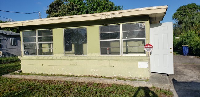 Building Photo - 1611 N 13th St