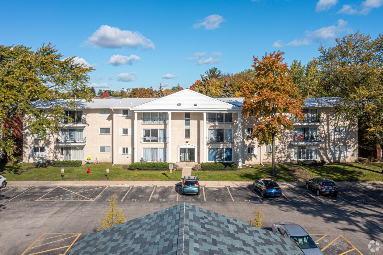 Primary Photo - Old Orchard Condominiums