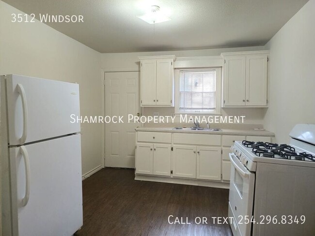 Building Photo - Cozy 2/1 Duplex in Waco