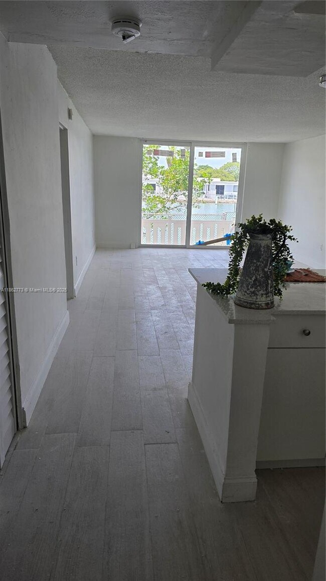 Building Photo - 7900 Tatum Waterway Dr