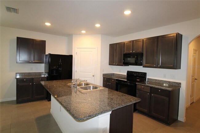 Foto del edificio - 5003 Willow Preserve Wy