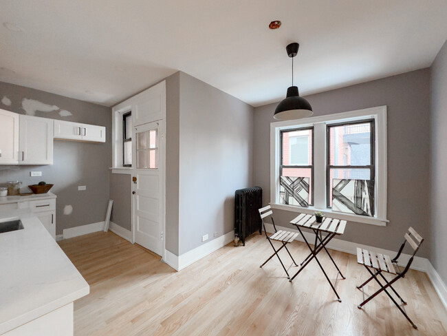 Foto del edificio - 633 W Cornelia Ave