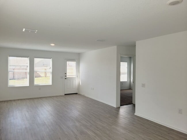 Foto del edificio - Brand New 4 Bedroom Texas A&M
