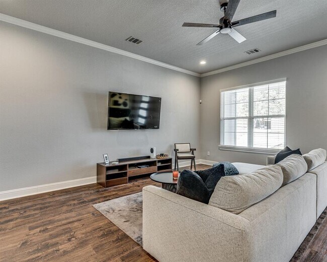 Foto del edificio - 513 Dillon St