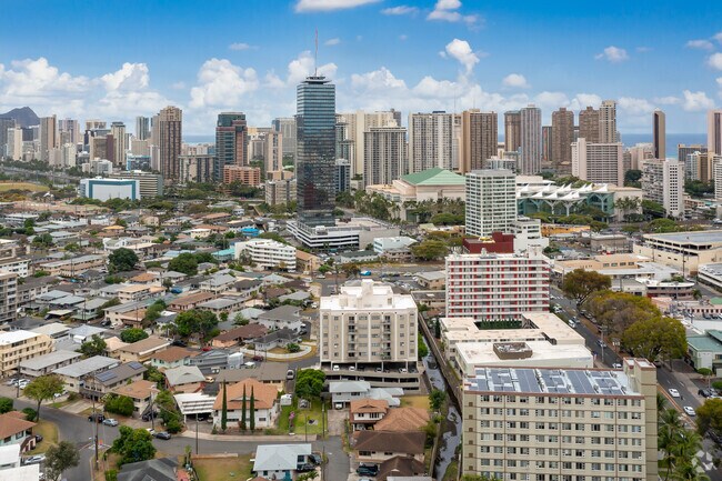 Foto aérea - 802 Punahou St