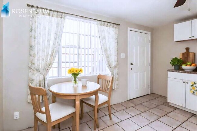 Foto del edificio - 302 W Flores St