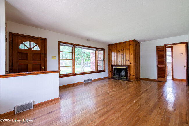 Foto del edificio - 2816 Milburn Ave