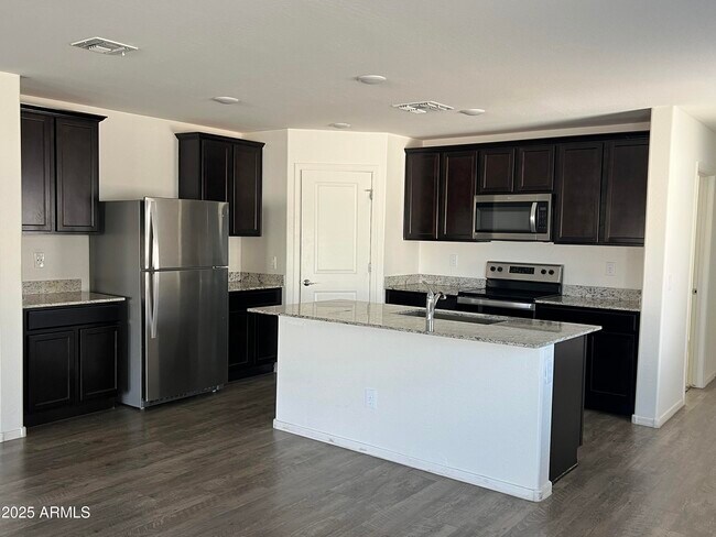 Building Photo - 1544 Demain Dr