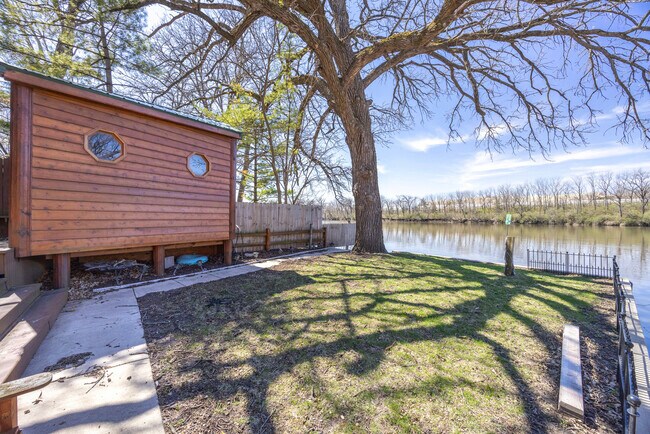 Foto del edificio - 3341 E 2059th Rd