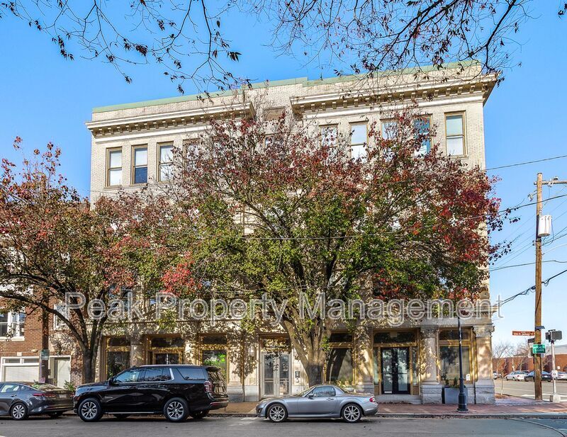 Primary Photo - 212 E Clay St