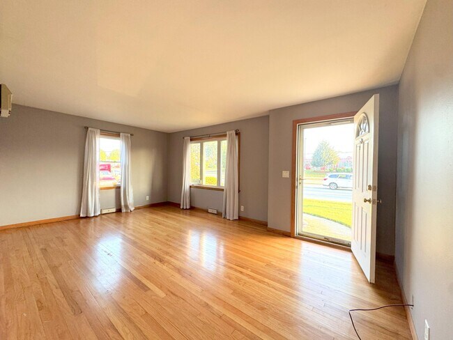 Foto del edificio - 4804 Spring St