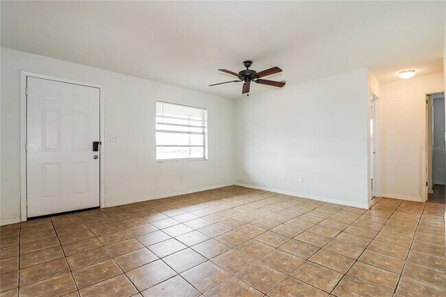 Foto del edificio - 2740 38th St S