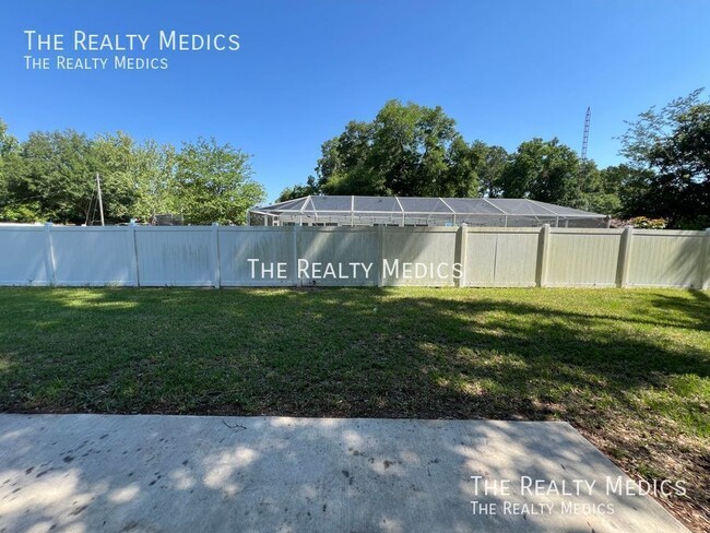 Building Photo - 7593 SW 82nd St