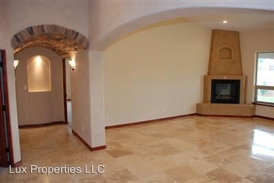 Foto del edificio - 1049 Tulip Rd SE