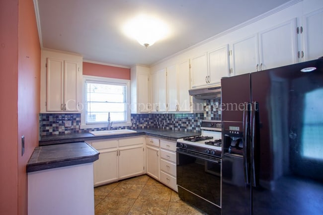 Photo - 3917 Halifax Rd House