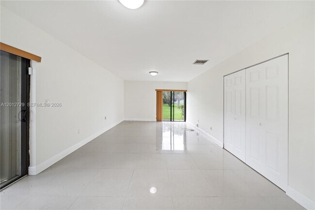Foto del edificio - 11000 SW 112th Ave