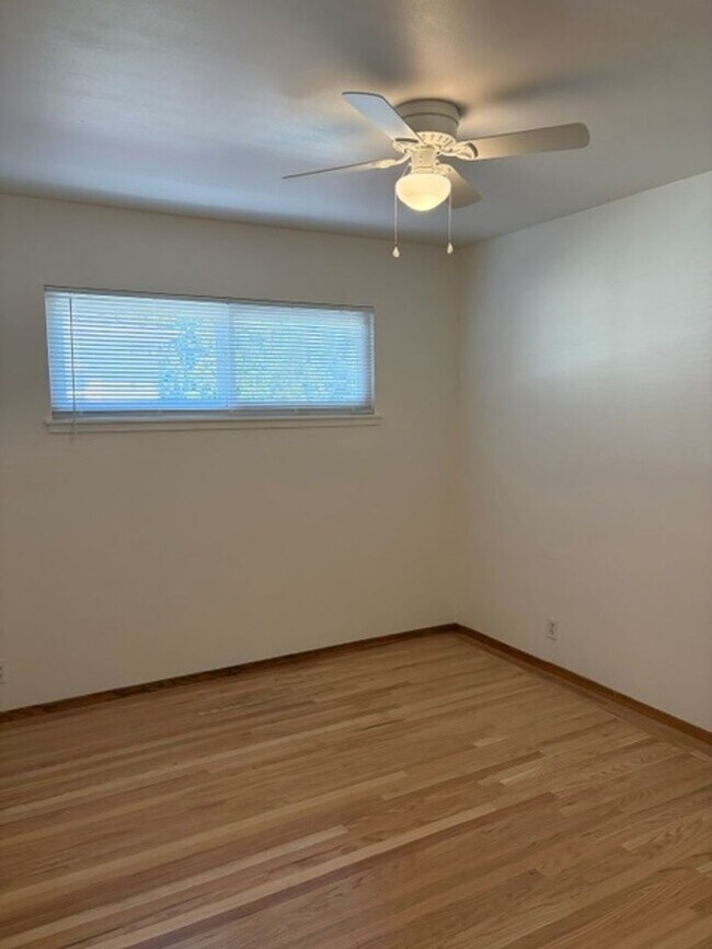Foto del edificio - Updated 3BR/2BA Single Family Home in Prime Sunnyvale Location - Large Yard