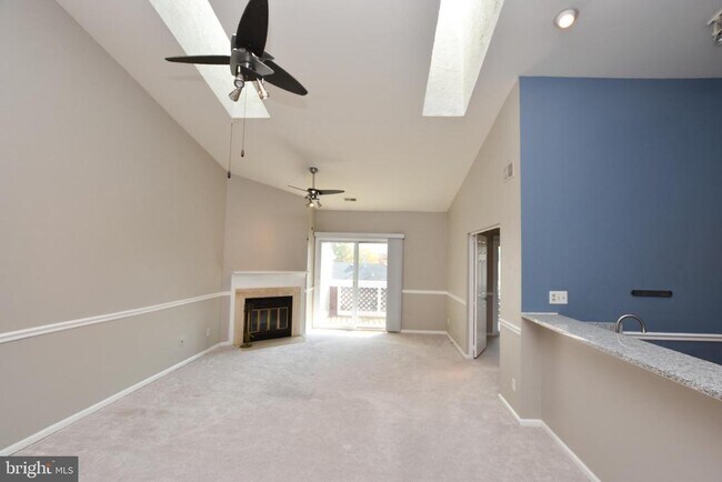 Building Photo - 12938 Grays Pointe Rd