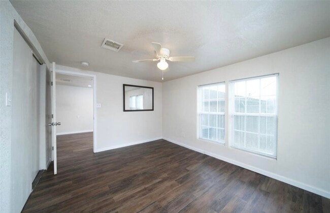 Building Photo - 12115 Segrest Dr