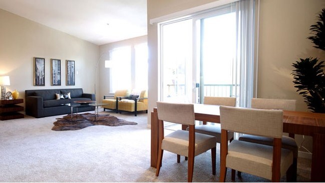 Foto del edificio - 530 Mansion Ct