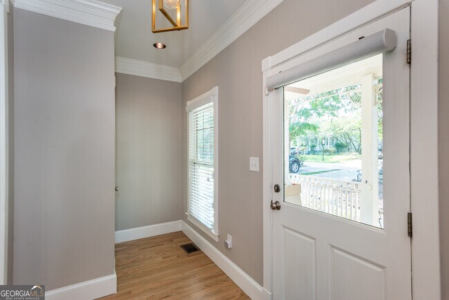 Foto del edificio - 1285 Eubanks Ave