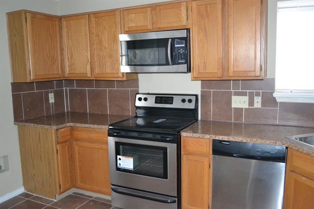 Foto del edificio - 5917 Beckett Dr