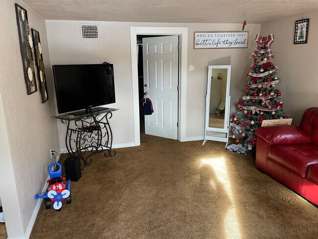 Foto del edificio - 1831 12th Ave