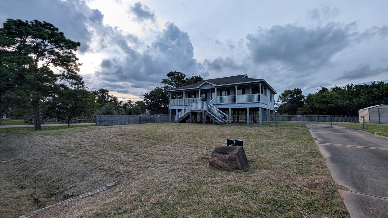 Foto principal - 530 S Shady Ln