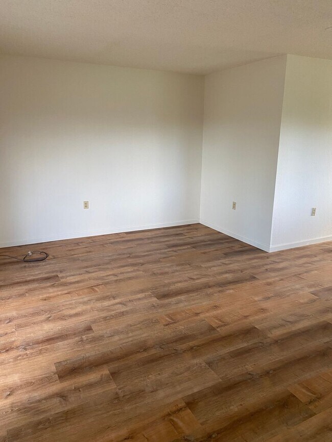 Foto del edificio - COMING SOON!! 2 Bedroom 2 bath in 55+ Comm...