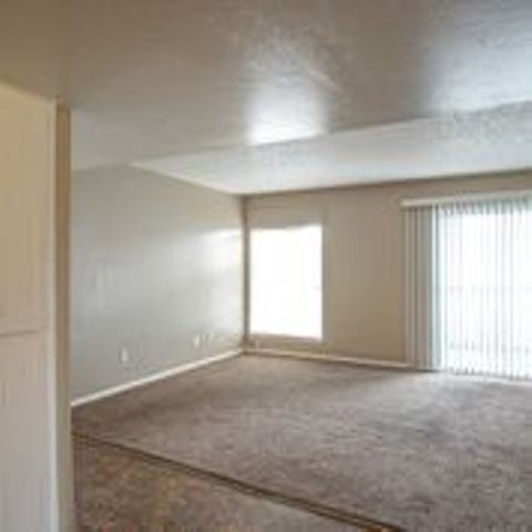 Foto del edificio - 925 NW 105th St