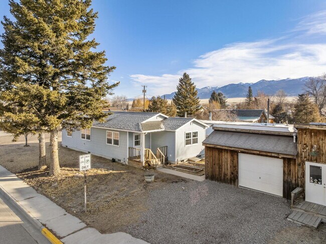 Foto del edificio - Cozy Living with Bonus Flex Space