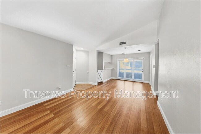 Foto del edificio - 1108 Quail Valley Ln