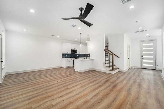 Foto del edificio - 6425 Anderson Rd