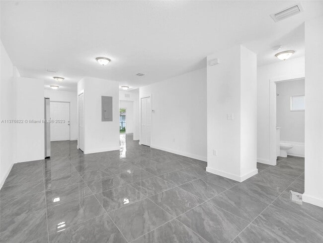 Building Photo - 2448 NW 42nd St