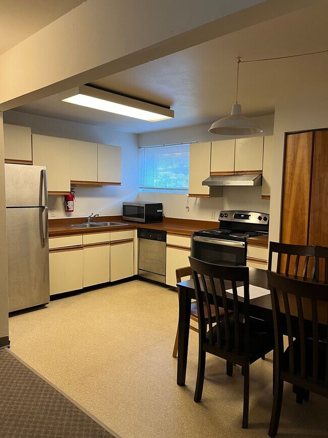 Interior Photo - Ravenwood