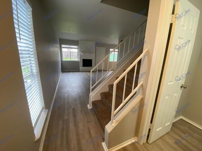 Foto del edificio - 3106 Trenton Dr