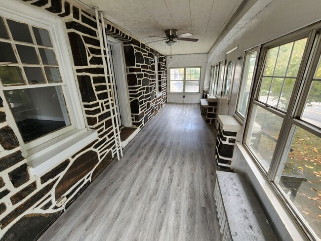 Building Photo - Andorra Single Rancher with walk-up storag...