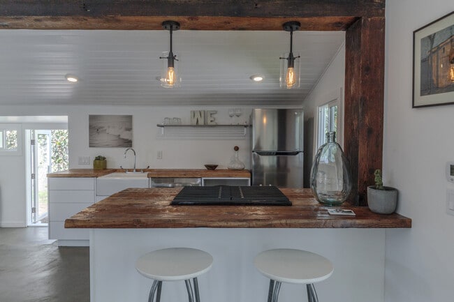 Building Photo - 1433 Talmadge St